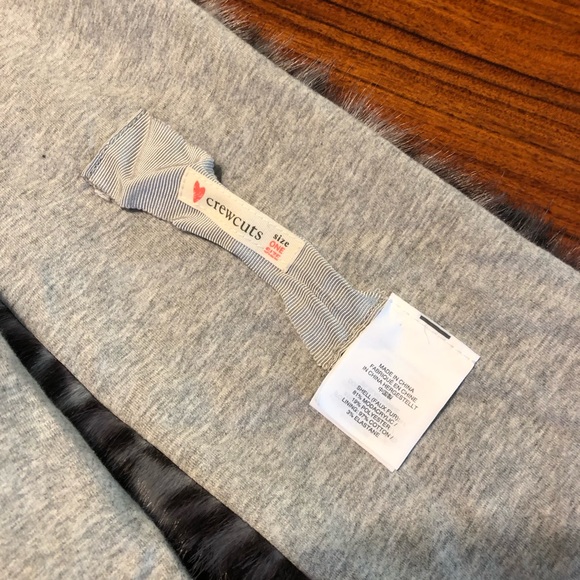 J. Crew Kid’s Grey Animal Print Faux Fur Scarf with Pockets - Picture 5 of 5